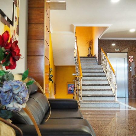 Hotel Humanes Humanes de Madrid Bagian luar foto