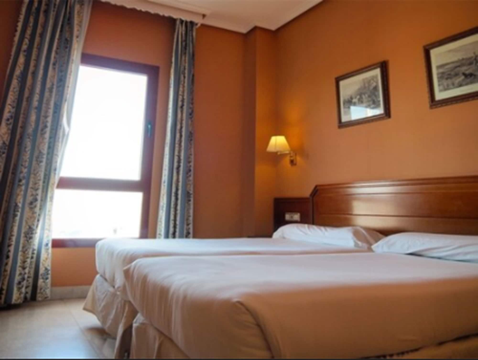 Hotel Humanes Humanes de Madrid Bagian luar foto